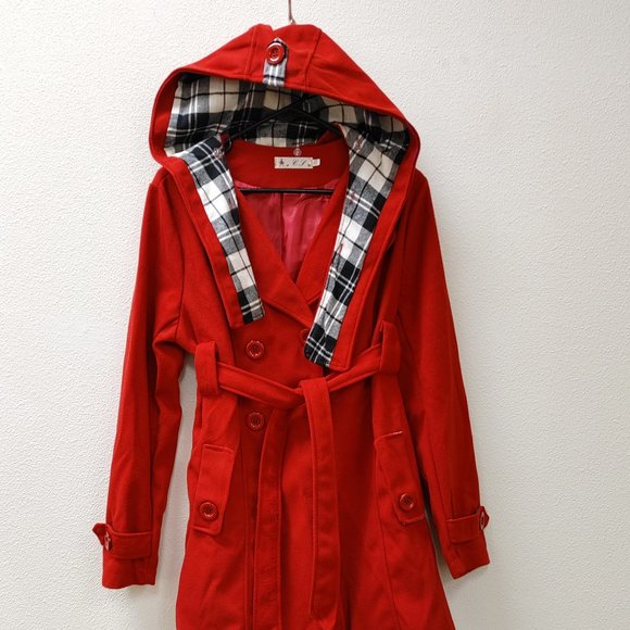 RED SHORT DOUBLEBREASTED TRENCH COAT. - Picture 7 of 7